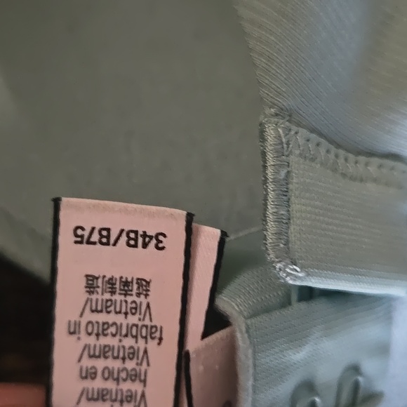 Victoria's Secret T shirt lightly lined wireless bra - Picture 3 of 3